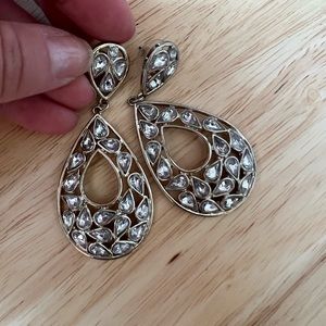 Drop sparkle earrings